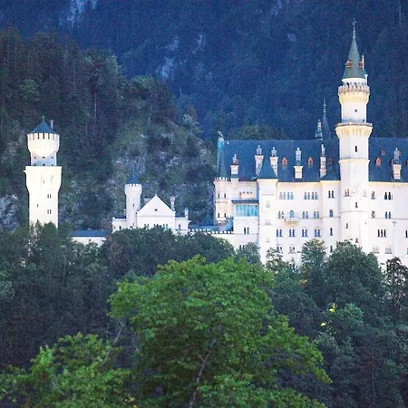 Castle And Alps Διαμέρισμα *